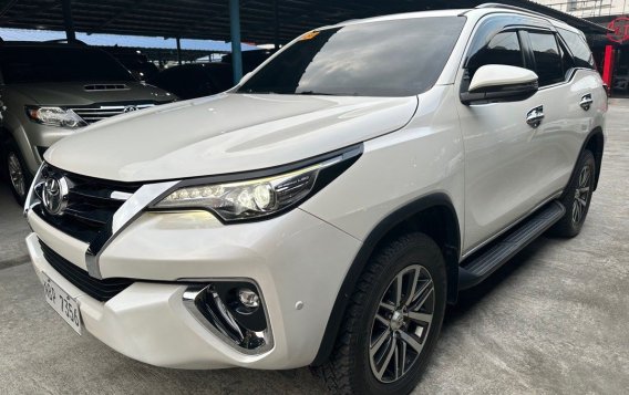 Pearl White Toyota Fortuner 2018 for sale in Manila-1