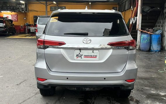 White Toyota Fortuner 2017 for sale in Manila-5