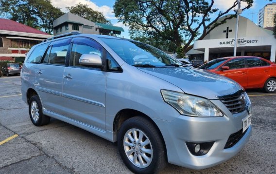 Silver Toyota Innova 2012 for sale in Automatic-4