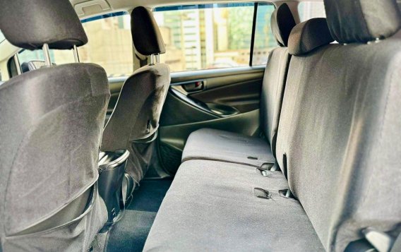 White Toyota Innova 2021 for sale in Makati-5