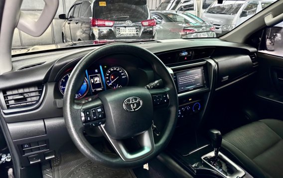 White Toyota Fortuner 2022 for sale in Parañaque-2