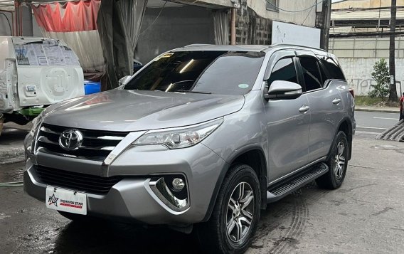 White Toyota Fortuner 2017 for sale in Manila-1