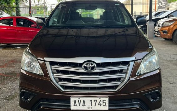 Selling White Toyota Innova 2015 in Marikina-2