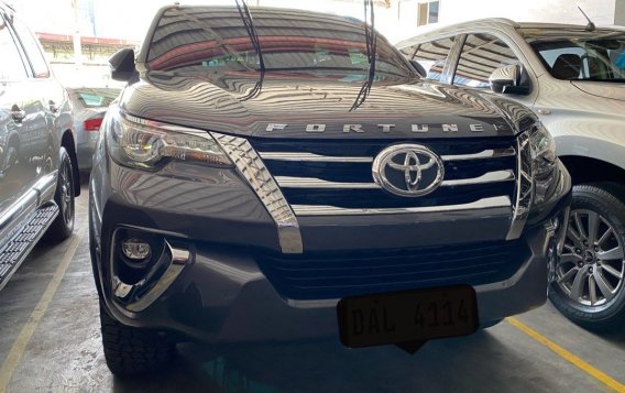 Selling White Toyota Fortuner 2018 in Pasig-2
