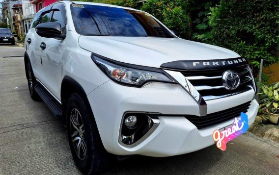 Selling White Toyota Fortuner 2019 in Santa Rosa-1