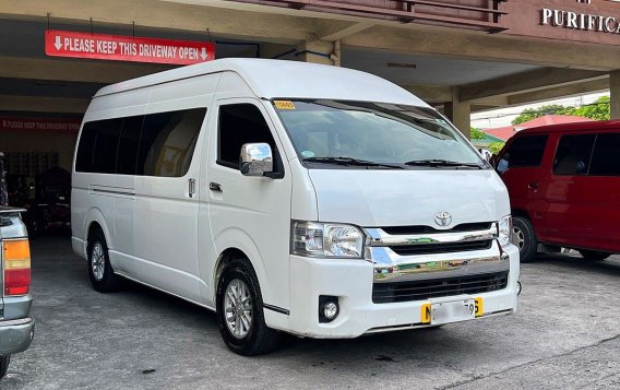 Sell Pearl White 2018 Toyota Hiace Super Grandia in Manila