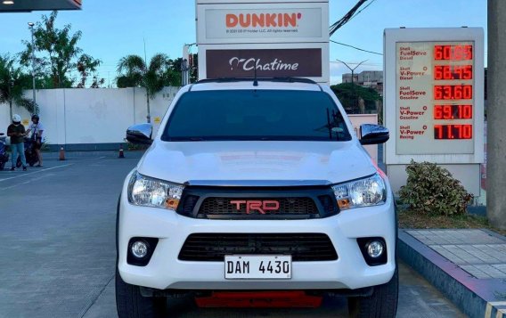 Sell White 2019 Toyota Hilux in Manila-8