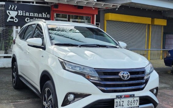 Sell White 2020 Toyota Rush in Marikina-1
