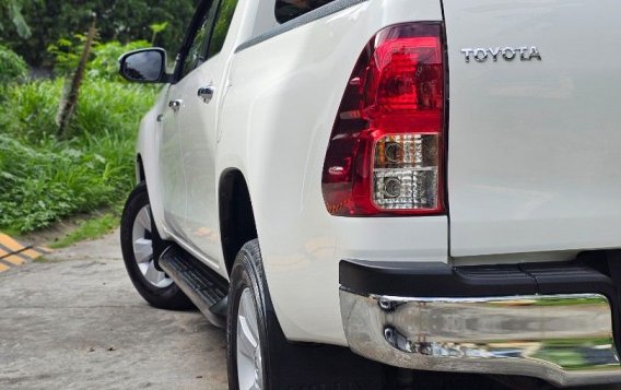 Sell White 2020 Toyota Hilux in Caloocan-5