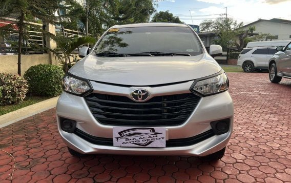 Selling Silver Toyota Avanza 2017 in Manila