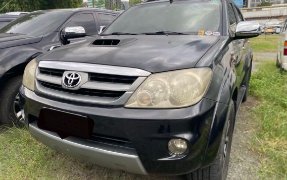 Selling White Toyota Fortuner 2006 in Pasig-3
