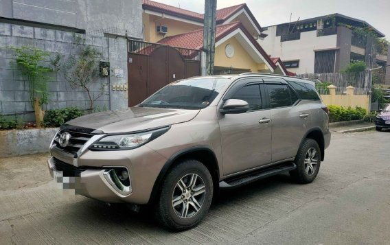 White Toyota Fortuner 2018 for sale in Automatic-8