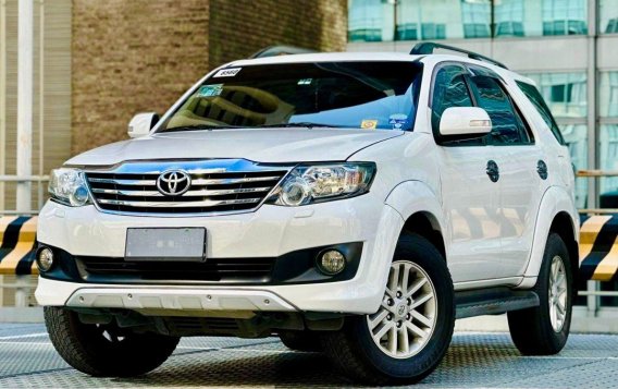 White Toyota Fortuner 2012 for sale in Makati-2