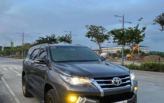 White Toyota Fortuner 2017 for sale in Automatic-4