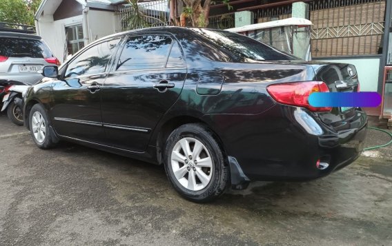 Selling White Toyota Altis 2010 in Manila-3