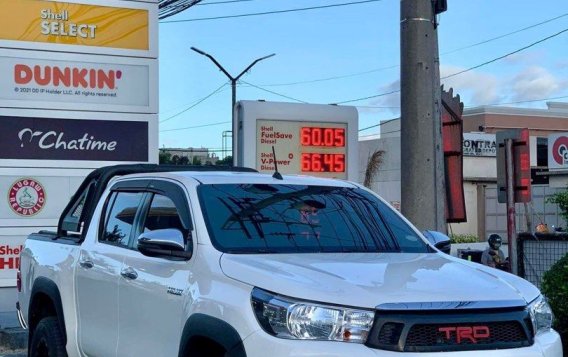 Sell White 2019 Toyota Hilux in Manila-3