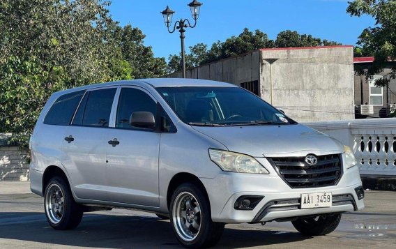 Selling White Toyota Innova 2014 in Parañaque-2