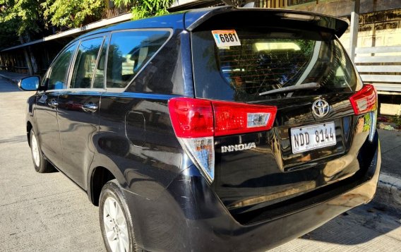 Sell Bronze 2016 Toyota Innova in Quezon City-4