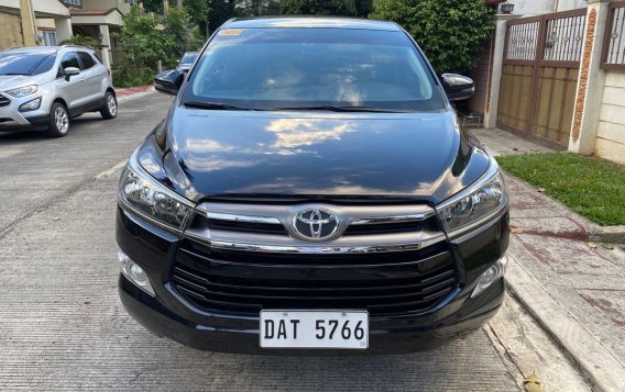 Selling White Toyota Innova 2021 in Quezon City-2