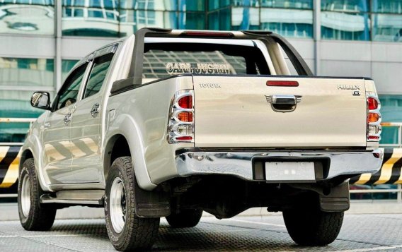 White Toyota Hilux 2009 for sale in -4