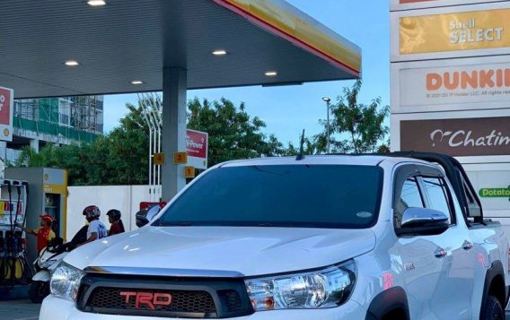 Sell White 2019 Toyota Hilux in Manila-6