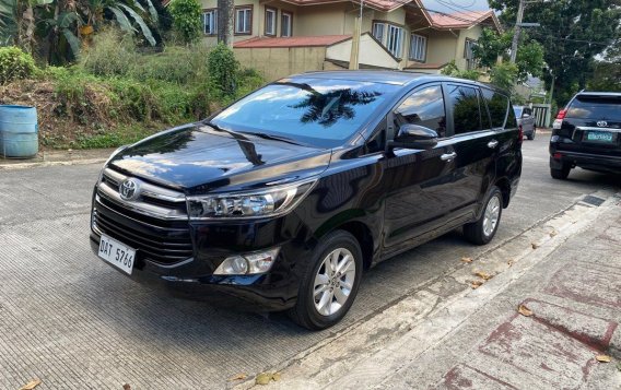 Selling White Toyota Innova 2021 in Quezon City-1