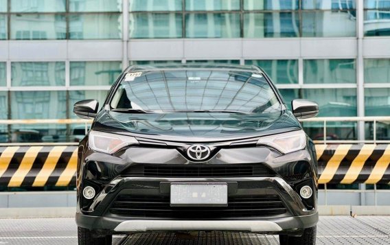 Sell White 2017 Toyota Rav4 in Makati