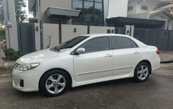 Sell White 2011 Toyota Altis in Quezon City