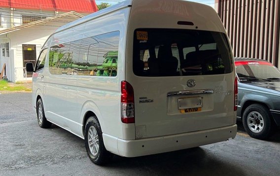 Sell Pearl White 2018 Toyota Hiace Super Grandia in Manila-3