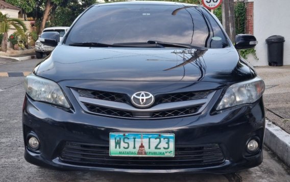 Selling White Toyota Altis 2013 in Manila