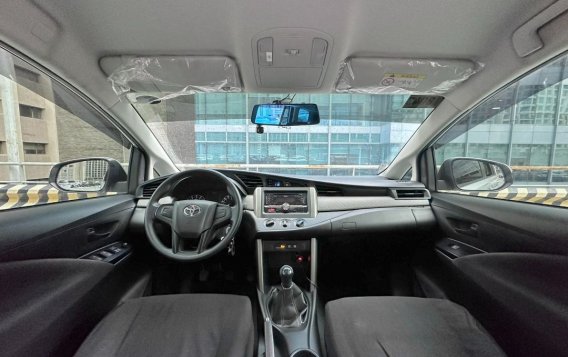 White Toyota Innova 2016 for sale in Manual-9