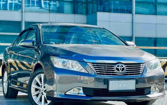 Sell White 2013 Toyota Camry in Makati-1
