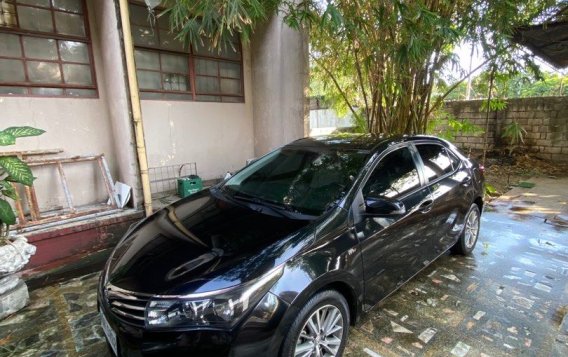 Selling White Toyota Altis 2016 in Pasig-2