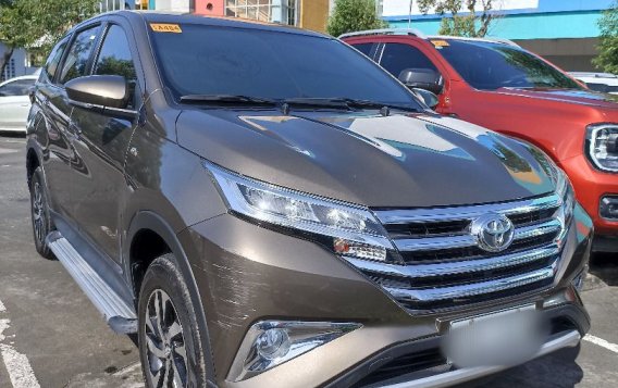 Selling Silver Toyota Rush 2019 in Calamba-1