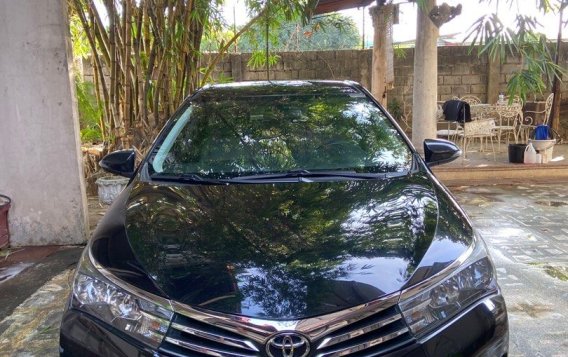 Selling White Toyota Altis 2016 in Pasig-8