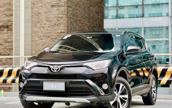 Sell White 2017 Toyota Rav4 in Makati-1