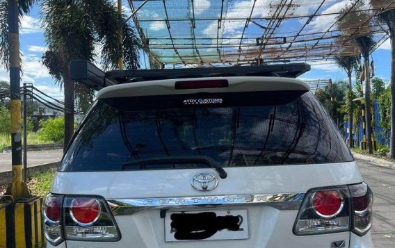 Sell Pearl White 2015 Toyota Fortuner in Pateros-3