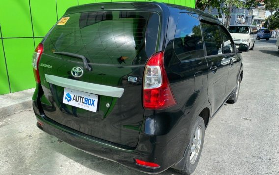 Selling White Toyota Avanza 2018 in Quezon City-4