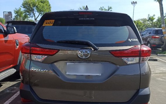 Selling Silver Toyota Rush 2019 in Calamba-3