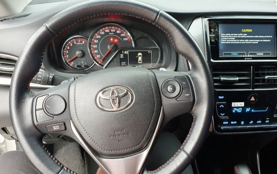 Pearl White Toyota Vios 2022 for sale in Quezon City-8