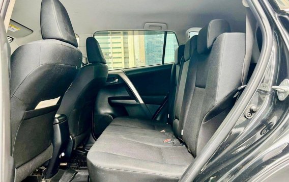 Sell White 2017 Toyota Rav4 in Makati-6