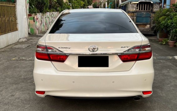 Pearl White Toyota Camry 2015 for sale in Automatic-4