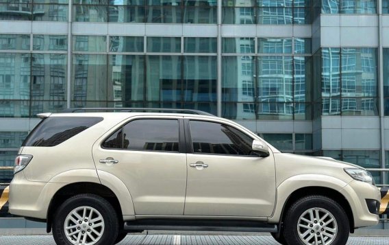 White Toyota Fortuner 2013 for sale in Makati-6