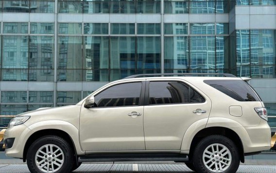 White Toyota Fortuner 2013 for sale in Makati-7