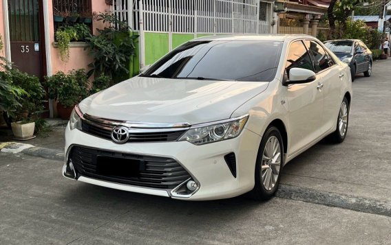 Pearl White Toyota Camry 2015 for sale in Automatic-1