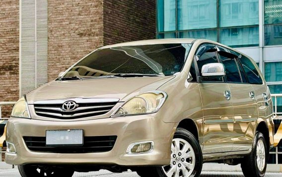 White Toyota Innova 2011 for sale in Makati-2