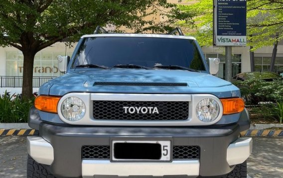 White Toyota Fj Cruiser 2017 for sale in Makati