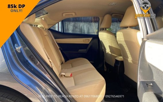 Selling White Toyota Altis 2019 in Manila-2