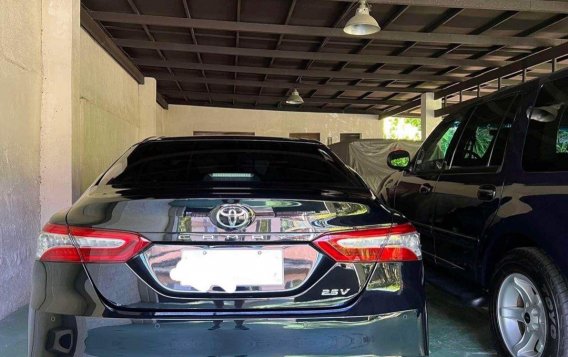 Selling White Toyota Camry 2019 in Parañaque-2