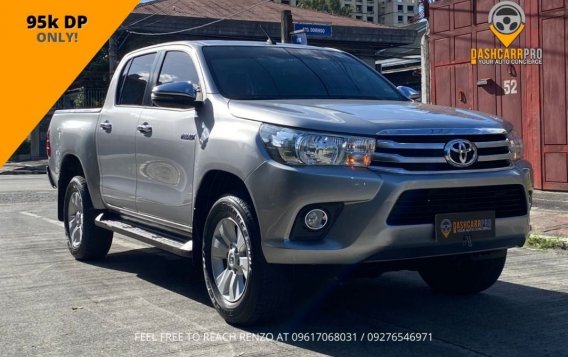 Selling White Toyota Hilux 2018 in Manila-4